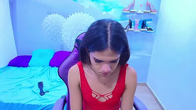 DEMI LEED online show from December 5, 5:47 pm