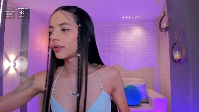 HannahJamesX online show from December 17, 7:29 pm