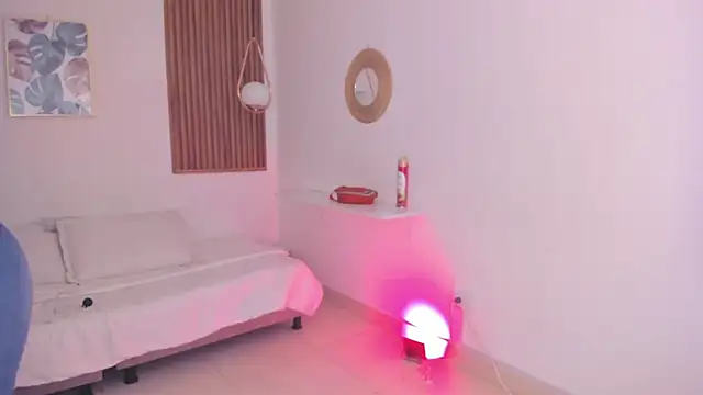 TiffanyWright online show from January 15, 1:28 pm