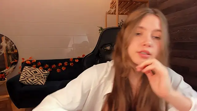 MaryannSoftt online show from October 26, 3:40 pm