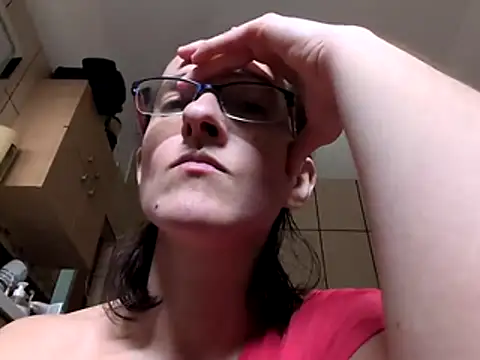 Milky hairy mommy online show from December 15, 10:53 am