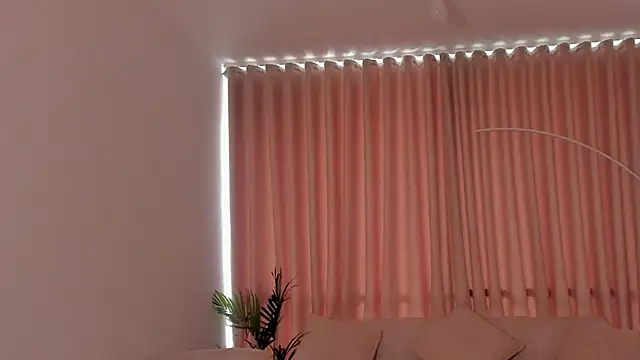 Snapshot of SavannahWildee chatting on September 14, 11:41 am SavannahWildee online show from September 14, 11:41 am