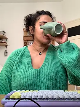 Curvydesifromgermany online show from September 15, 9:39 am