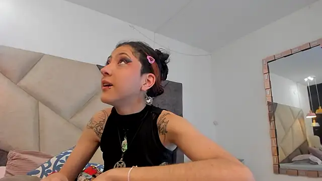 BonnieCute  online show from February 5, 12:03 am