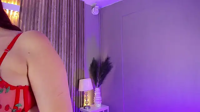 LiaTink online show from February 14, 5:37 pm