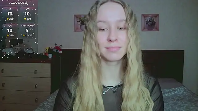 Lily  Devil online show from February 9, 9:00 am