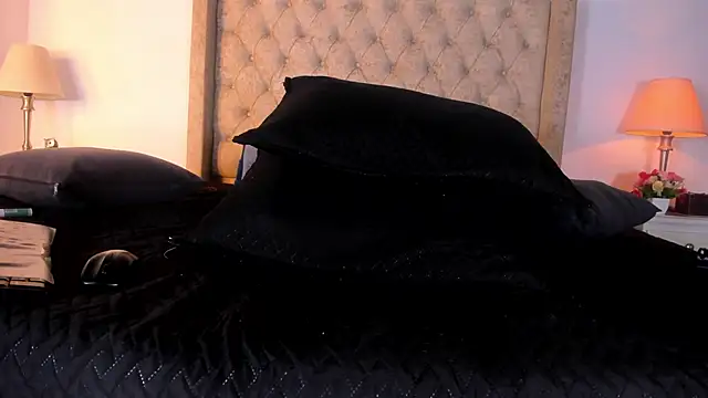 allisson m online show from February 4, 12:19 pm