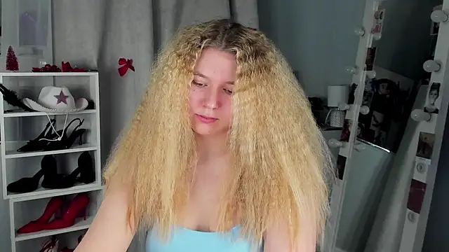 Rebecca Kelly online show from January 19, 2:41 am