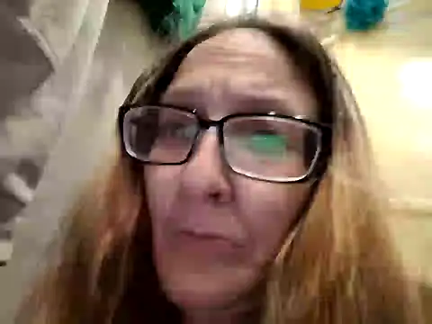 ILUV2TUCHMYKITTY online show from September 15, 1:30 pm