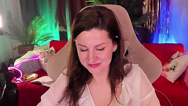 April o Nill online show from February 7, 6:34 pm