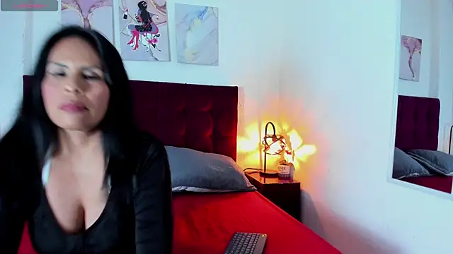 Anthonelaa   online show from November 10, 7:53 pm