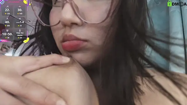 Snapshot of juli_juliana chatting on October 21, 1:37 pm juli juliana online show from October 21, 1:37 pm
