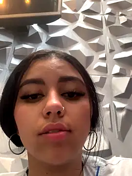 Larabrooks online show from October 1, 6:57 pm