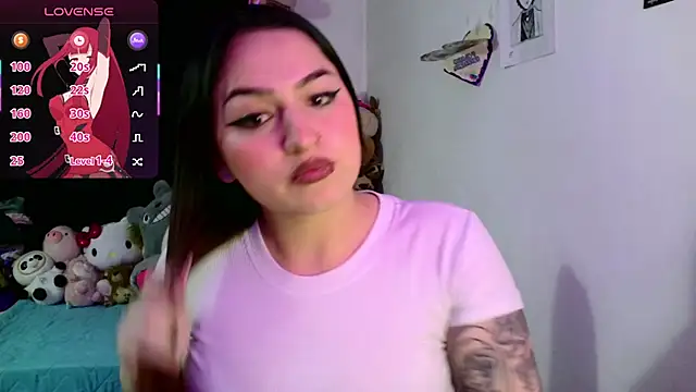 lucycherry   online show from January 17, 3:58 am