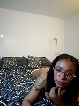 tahlialane online show from March 8, 6:56 pm