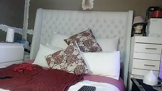 Carocurvy online show from September 13, 10:07 pm