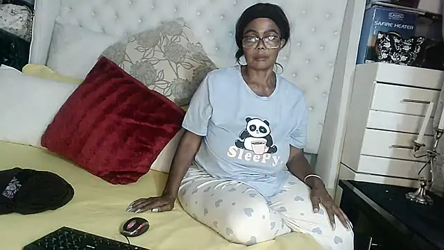 Carocurvy online show from January 18, 7:32 pm