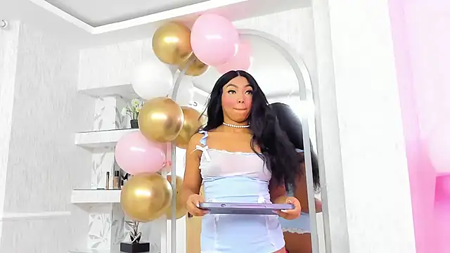 HaileeRoberts online show from December 20, 12:42 pm