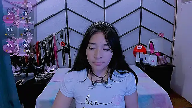 AlanaLuck online show from November 22, 8:11 pm