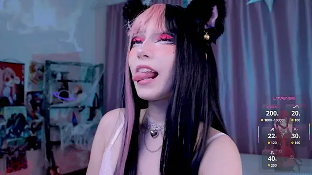 Snapshot of Carolina_Leep chatting on October 18, 1:25 pm Carolina Leep online show from October 18, 1:25 pm