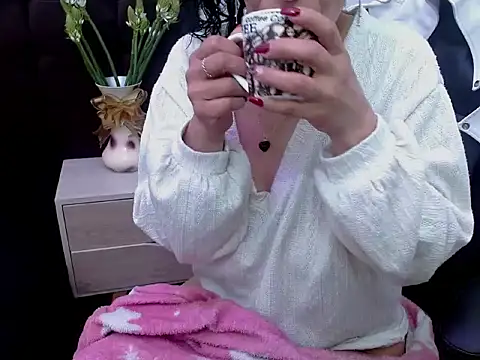 AlexandraJones  online show from November 10, 8:53 am