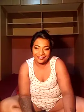 indianstormxo  online show from December 17, 2:38 am