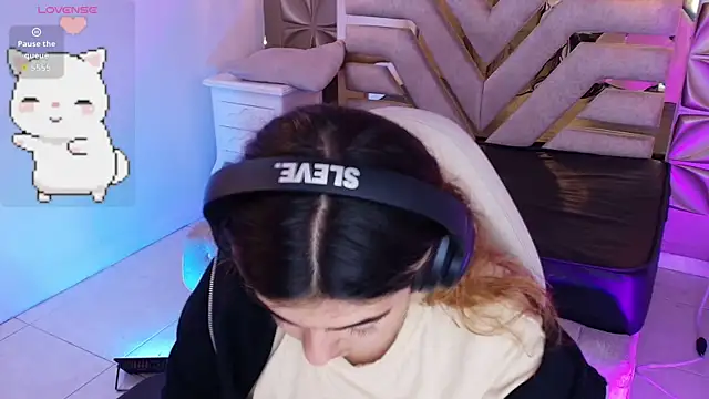 meraki fraise online show from September 26, 7:33 pm