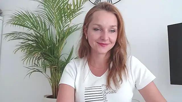 AliciaDesire online show from October 20, 1:03 pm