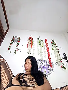 Diora Squirt juicy online show from September 19, 4:11 am