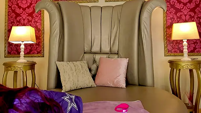 Colors-xx online show from October 3, 9:20 pm