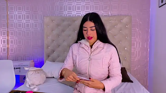 Mia-Monroe online show from January 17, 3:03 am