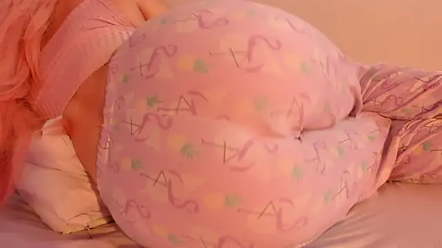 HarleyRedd online show from September 28, 6:42 am