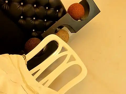 janestones online show from December 1, 9:17 pm