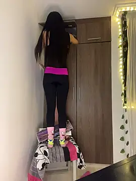 lina pink online show from February 17, 2:55 am