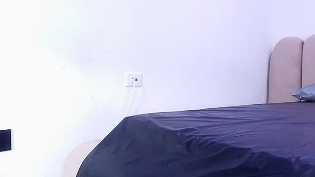 nicol f online show from February 5, 3:09 am