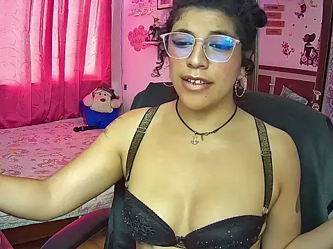 NicollWilliams 420 online show from September 24, 9:36 pm