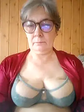 IrinaSweet54 online show from September 29, 8:08 am