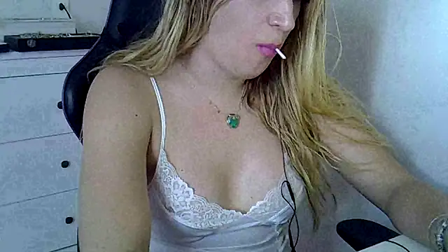 luizacandy online show from November 7, 6:46 pm