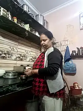 Kavya kapoor online show from January 7, 3:10 am