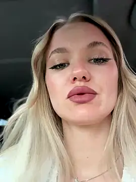 Devill Angel  online show from September 26, 11:19 am