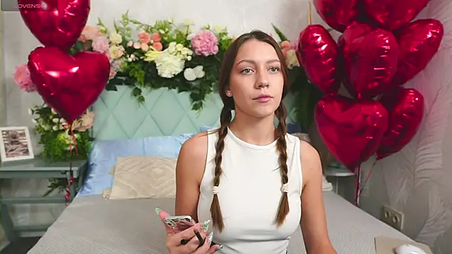 AliceBrayan online show from February 13, 5:25 pm