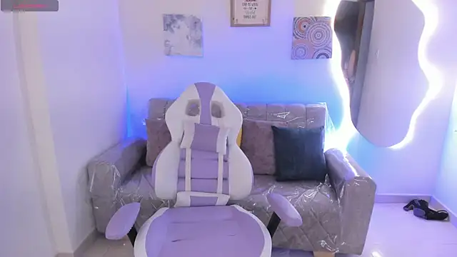 Charlotte cowell sub1  online show from November 26, 4:08 pm