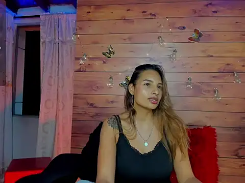 mykaelahoney online show from September 19, 6:56 am