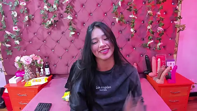 Mariana Prin online show from November 22, 3:09 am