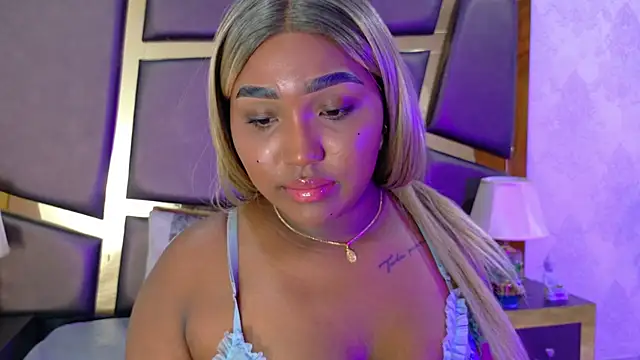 AlejandraLeroy online show from October 13, 9:50 pm