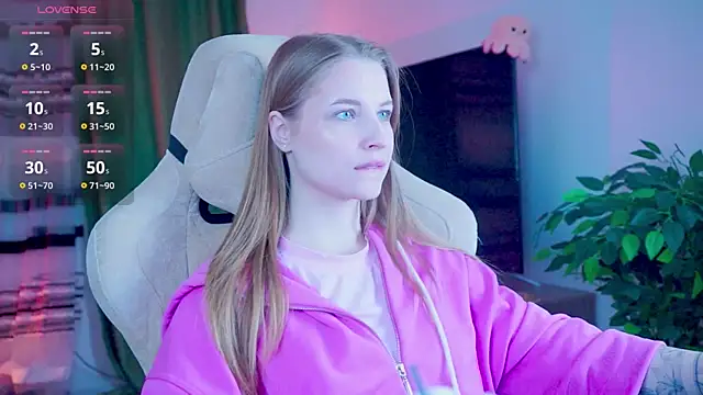 CuteMousee online show from November 9, 9:27 am