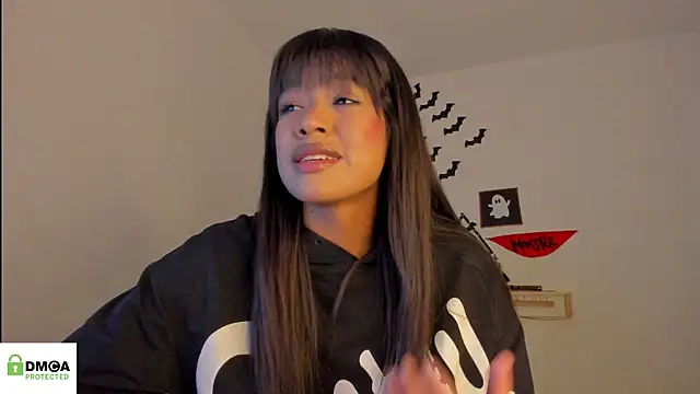 meganthompsonn22 online show from October 27, 4:30 am