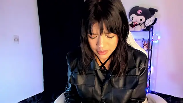 meganthompsonn22 online show from February 26, 10:25 am