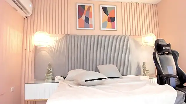 samyriverss online show from November 15, 10:49 am