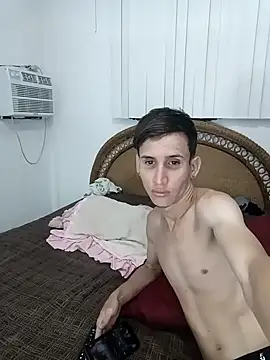 Milfvalesk online show from December 19, 11:46 am